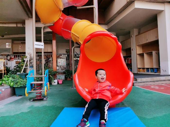 快乐滑梯冲冲冲