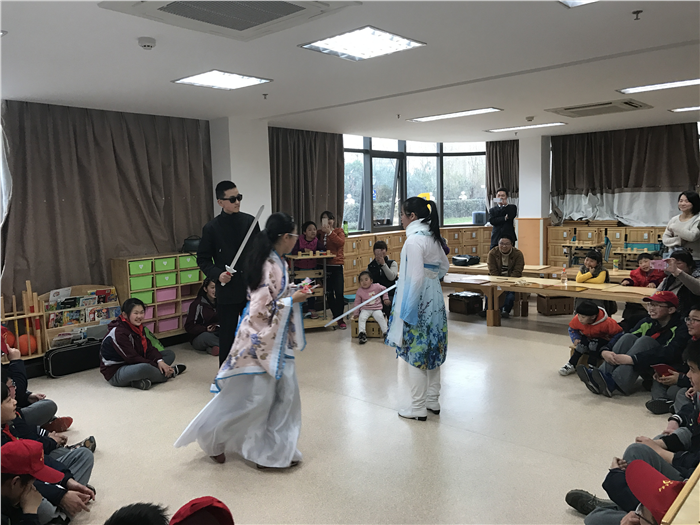 表演话剧.JPG